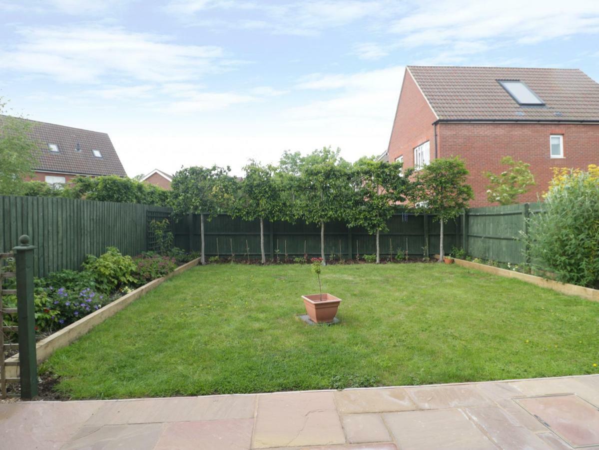 House Martins Devizes Exterior photo