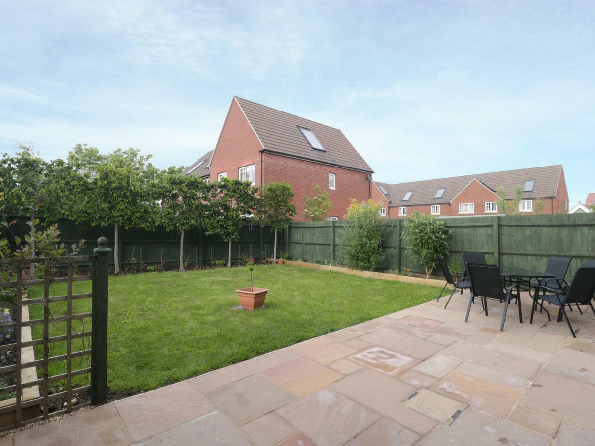 House Martins Devizes Exterior photo